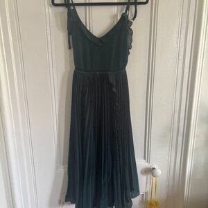 Lulu's Green Dress